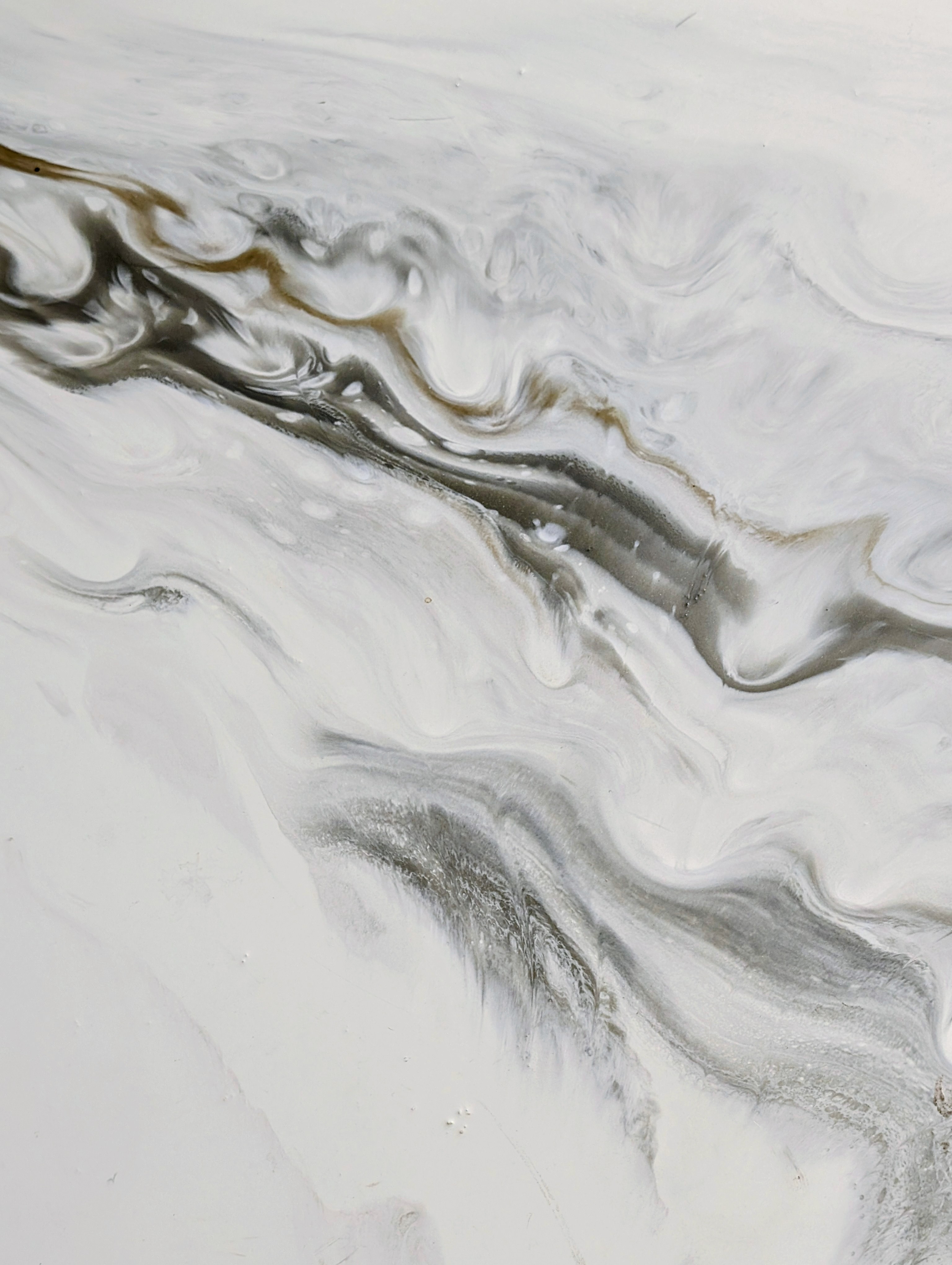 Metallic epoxy white gray